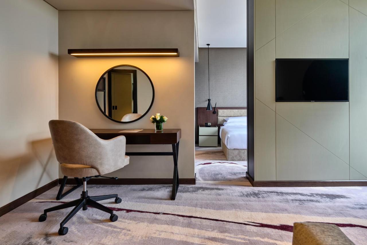 Crowne Plaza - West Cairo Arkan By Ihg 6th of October City Extérieur photo A room at the hotel