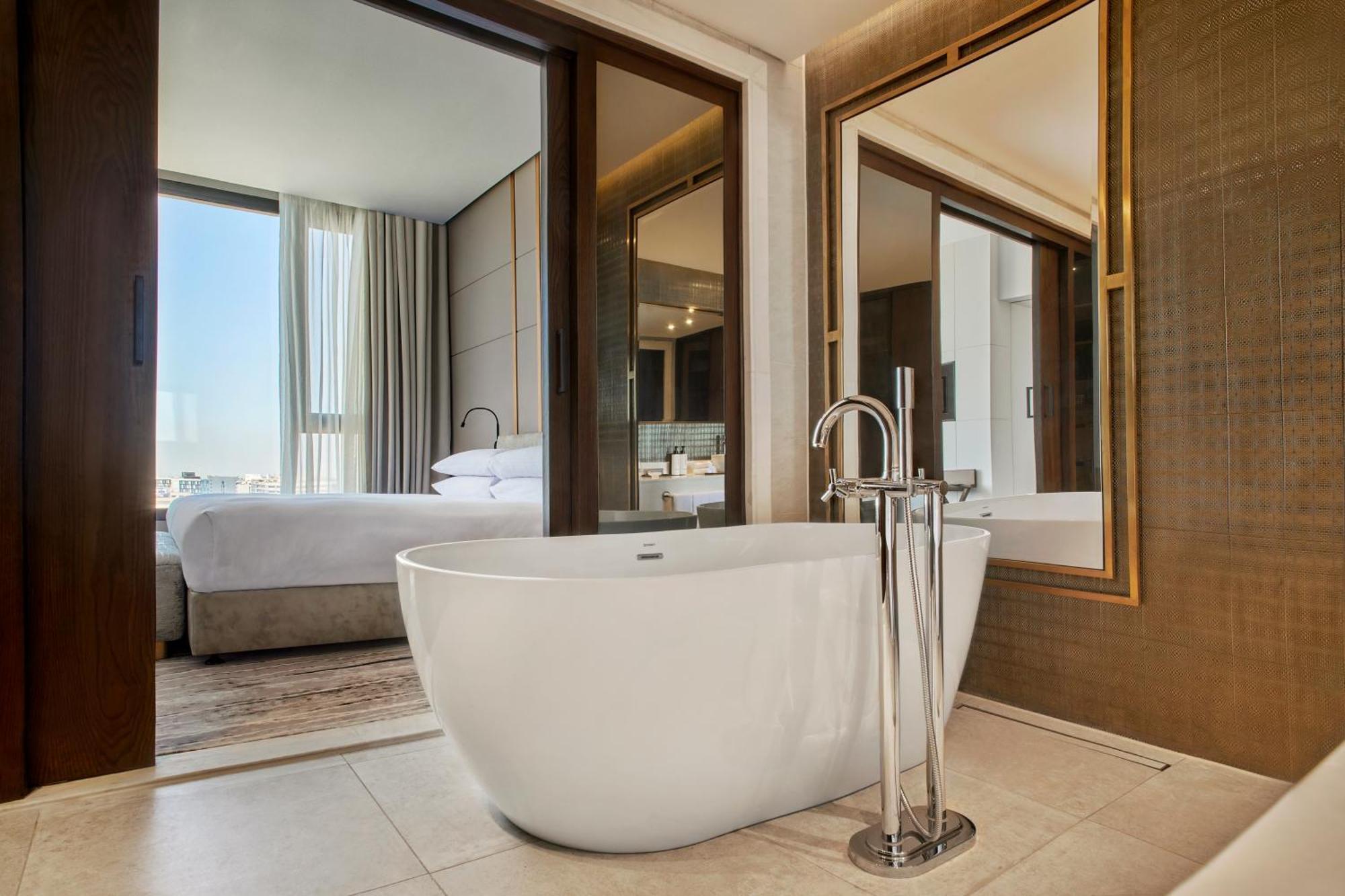Crowne Plaza - West Cairo Arkan By Ihg 6th of October City Extérieur photo Bathroom